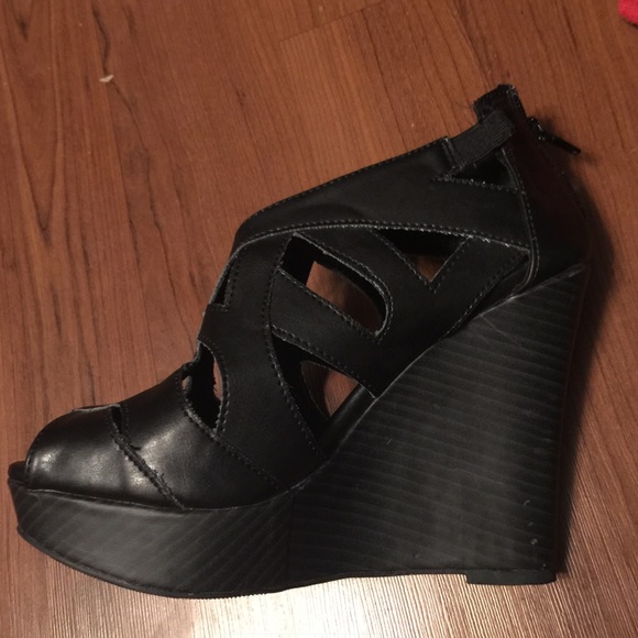 Black platforms - Picture 2 of 4