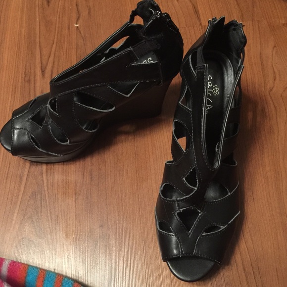 Black platforms - Picture 3 of 4