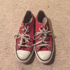 Cinnamon color converse