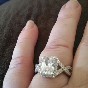 .925 Sterling Silver cz stones ring