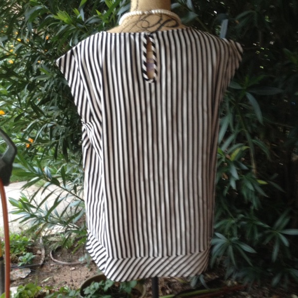 ๐HP๐LAST CHANCE by Giuliana cap sleeve blouse - Picture 3 of 3