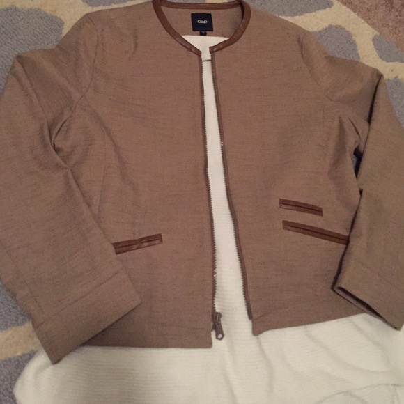 SOLD! Tan jacket with vegan leather lining - Picture 2 of 3