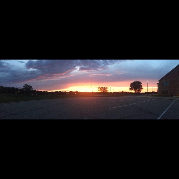 Meet your Posher, Deyland - Picture 1 of 1