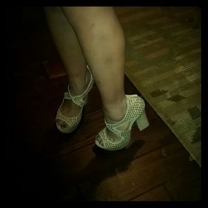 Nude shoes w/rhinestones :.