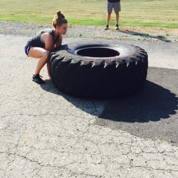 Meet your Posher, Lauren - Picture 2 of 3