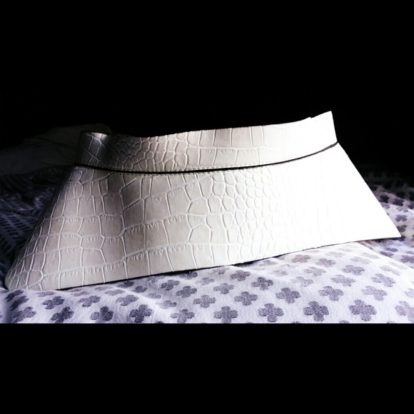 BCBGMAXAZRIA Zip Corset Waist Belt