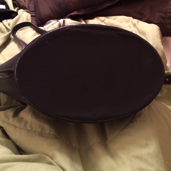 Authentic lv epi black - Picture 1 of 4