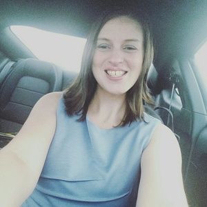 Meet your Posher, Casandra