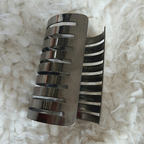 Metallic bangle. - Picture 2 of 2
