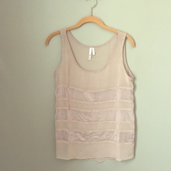 Hello Miss Sheer Blush Top NWOT - Picture 2 of 3