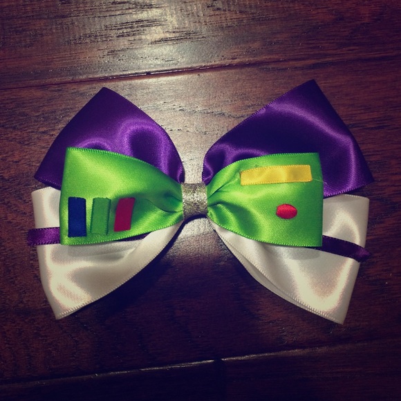 Hair bow
