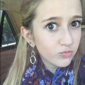 Meet your Posher, Molly