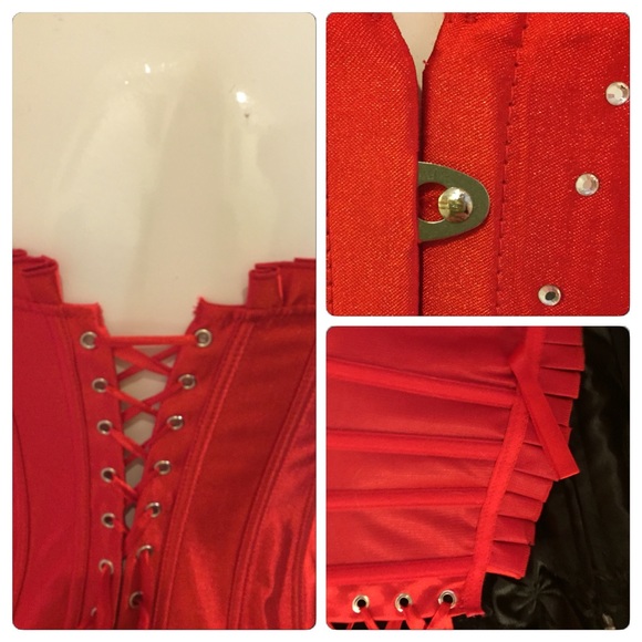 Red corset - Picture 3 of 3