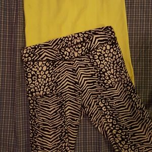 Bundle of 2 VS leggings