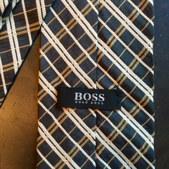 Hugo Boss tie - Picture 2 of 3