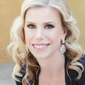 Meet your Posher, Deborah