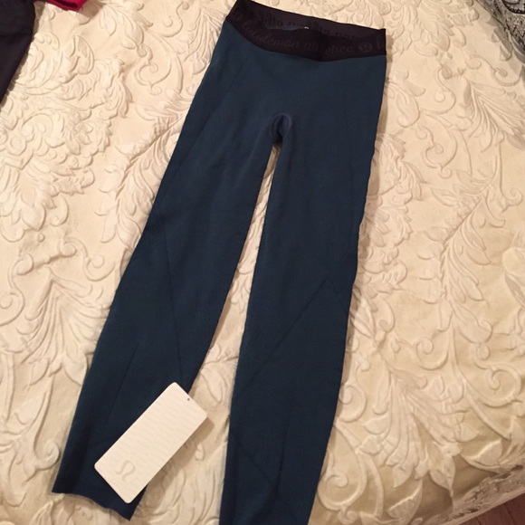 Lululemon Warp Knit Tight
