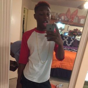 Meet your Posher, Devonte