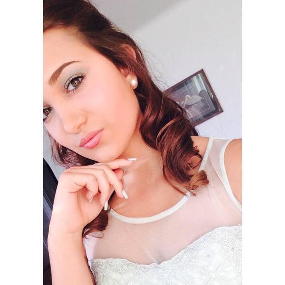 Meet your Posher, Danielle