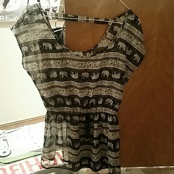 Maurices top