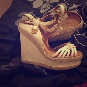 Cream wedges
