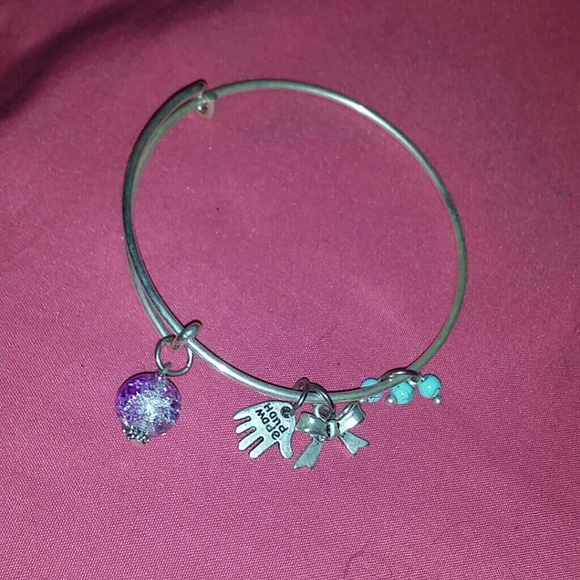 Bracelets - Picture 3 of 4