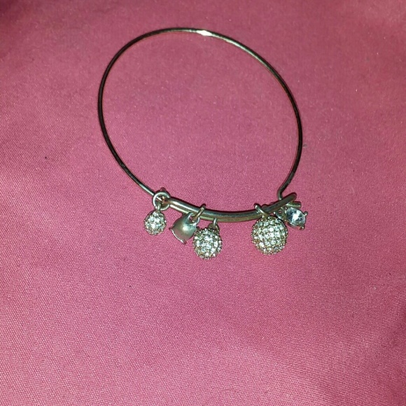 Bracelets - Picture 4 of 4