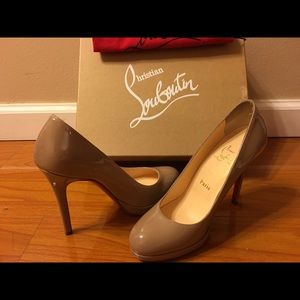 💯Christian Louboutin Tan 120 New Simple pumps Sz6