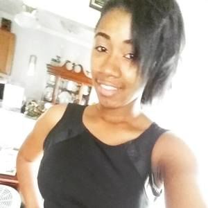 Meet your Posher, Alexis