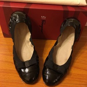 Salvatore Ferragamo My Paris Flats Black Sz7