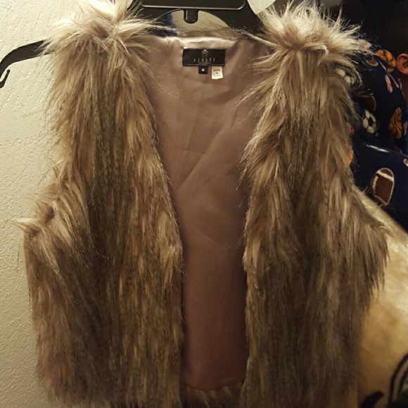 Fur vest