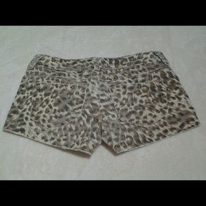 Vanilla star cheetah shorts