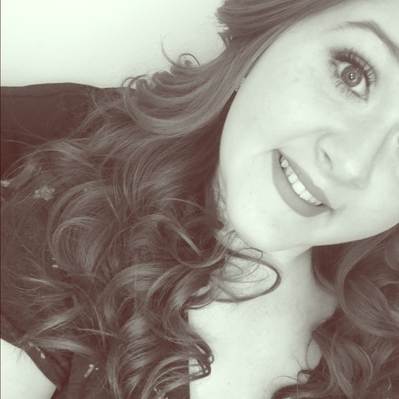 Meet your Posher, Ashley - Picture 1 of 1