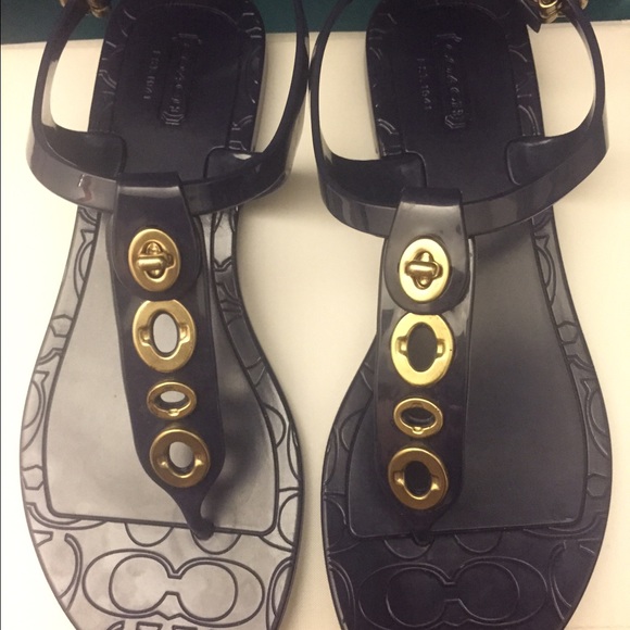Coach sandals 💙