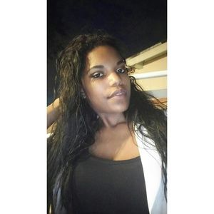 Meet your Posher, Simone