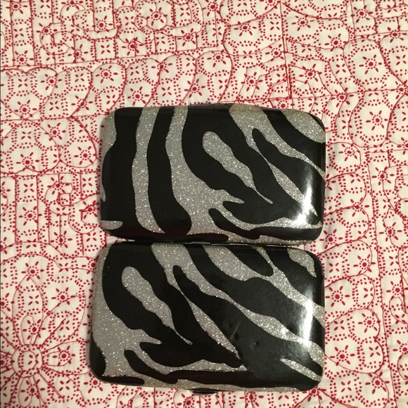Small clutch