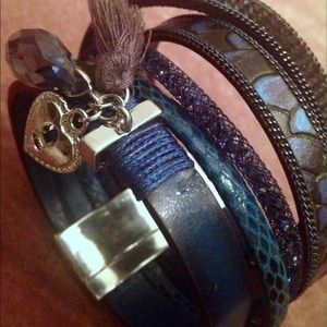 Blue ethnic bracelet - the new fashion in Paris!