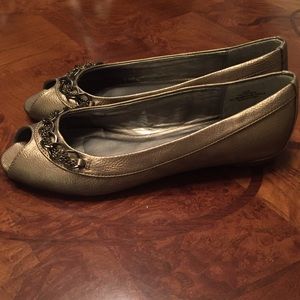 Fall flats. Never worn.