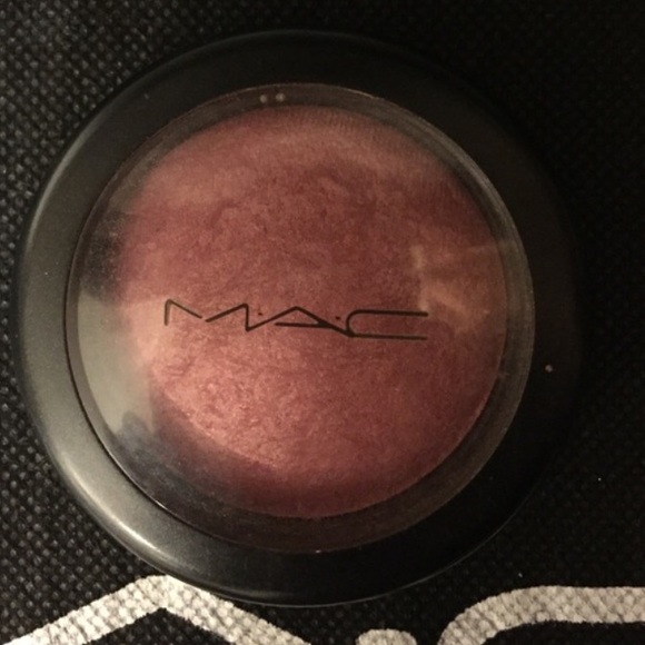 MAC Cosmetics Other - MAC MINERALIZED BUNDLE for Swizzlem