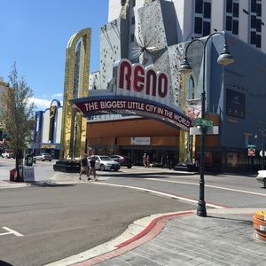 Meet your Posher, Carla