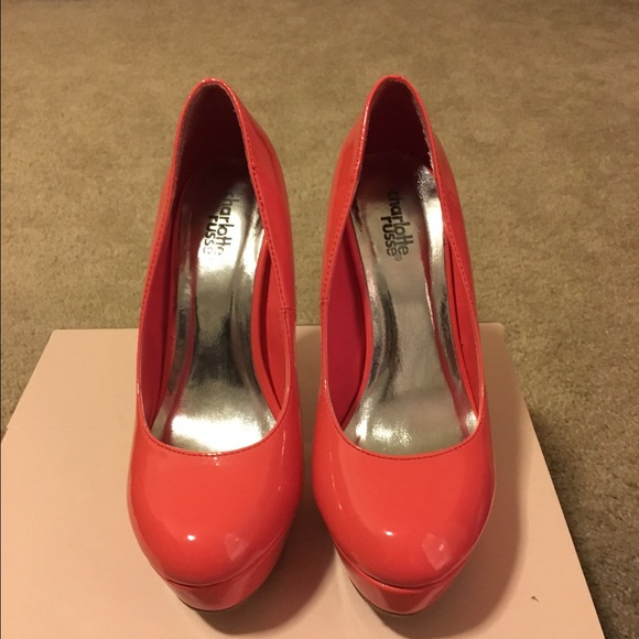 Charlotte Russe hot coral pump 🔥 - Picture 2 of 4
