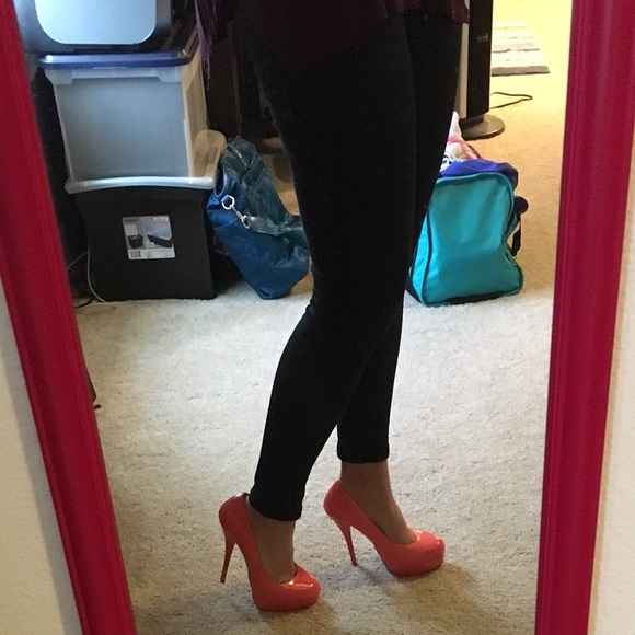 Charlotte Russe hot coral pump 🔥 - Picture 4 of 4