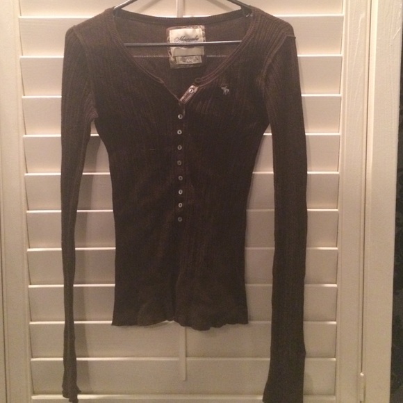 Abercrombie and Fitch long sleeve!!
