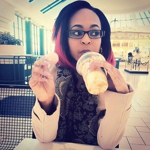 Meet your Posher, Demaris