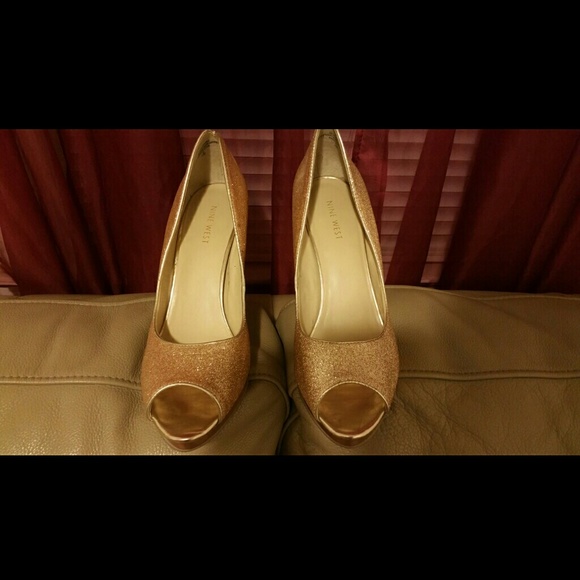 Nine West sparkle golden pumps heels size 10