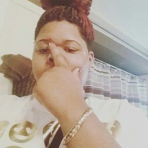 Meet your Posher, Dee