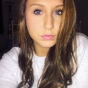 Meet your Posher, Macie