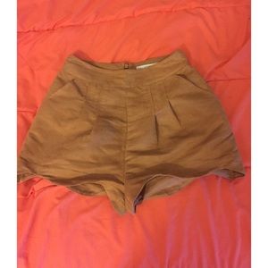 🌿 brown suede shorts 🌿