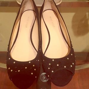 Open toed suede flats