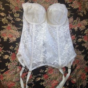 NEW 34D white lace bridal wedding corset  garter